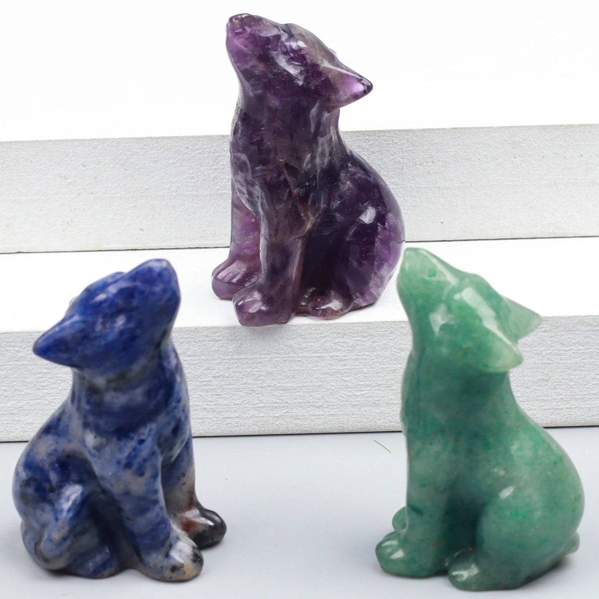 Crystal Howling Wolf Figurines – Hand-Carved Natural Stone Animal Wolves Figures for Chakra Energy Healing & Home Décor