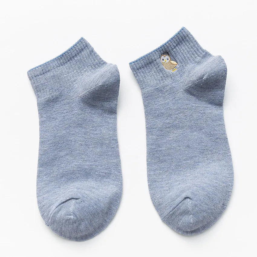 10 Pairs Women’s Cute Embroidered Animal Socks – Cotton Crew Sock Pack Dog Cat Penguin