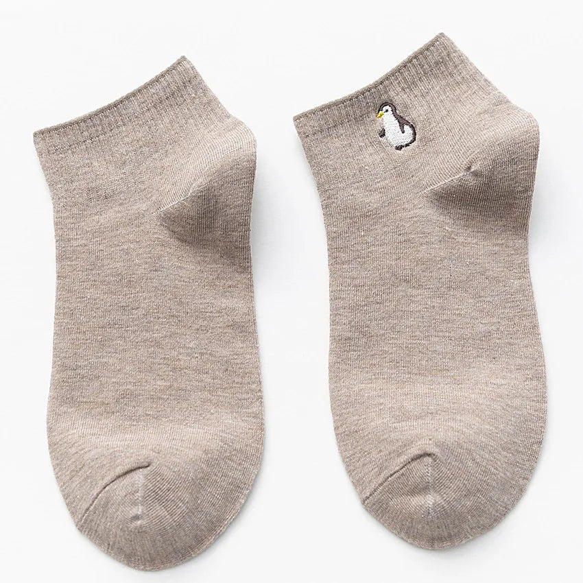 10 Pairs Women’s Cute Embroidered Animal Socks – Cotton Crew Sock Pack Dog Cat Penguin
