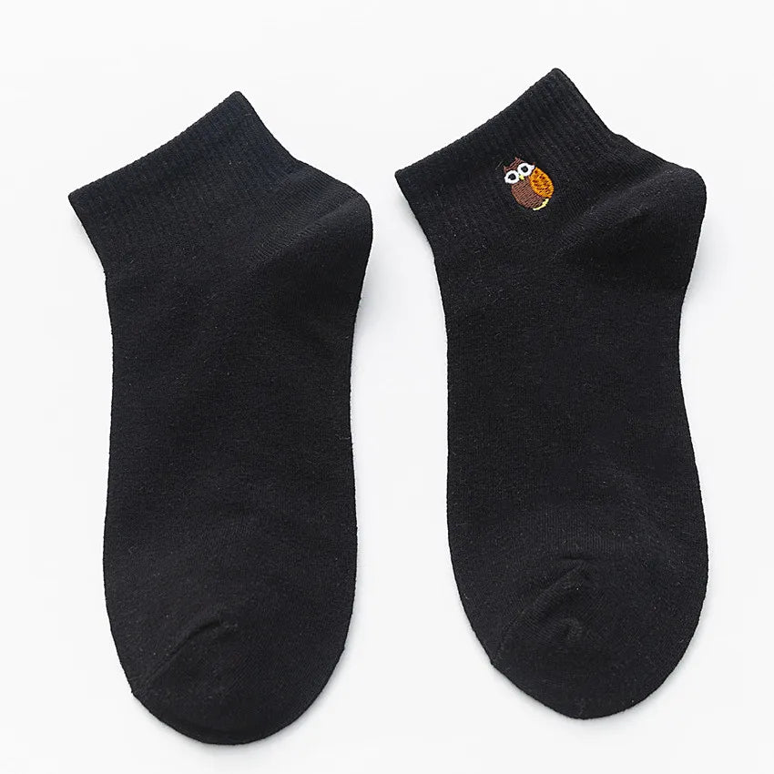 10 Pairs Women’s Cute Embroidered Animal Socks – Cotton Crew Sock Pack Dog Cat Penguin