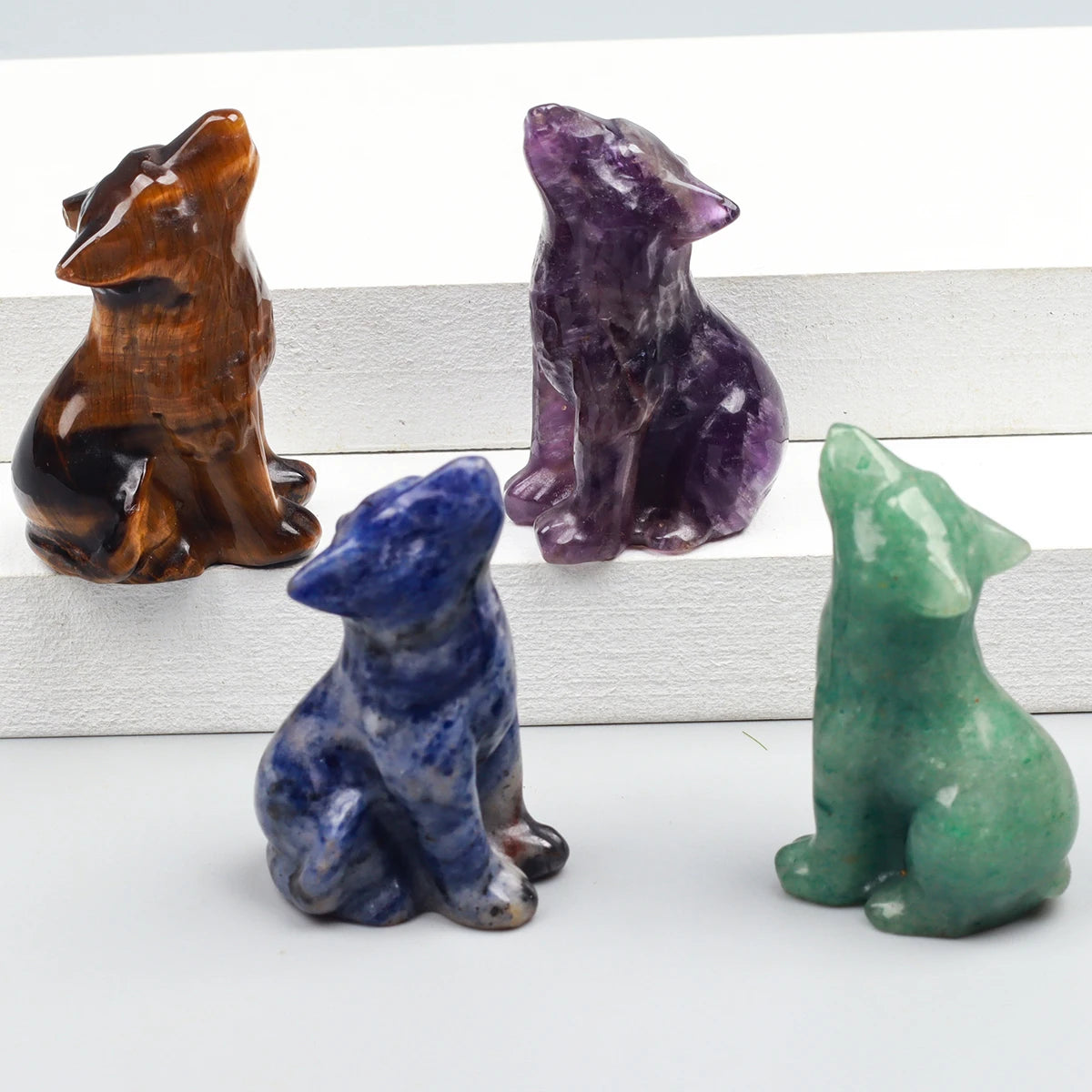 Crystal Howling Wolf Figurines – Hand-Carved Natural Stone Animal Wolves Figures for Chakra Energy Healing & Home Décor