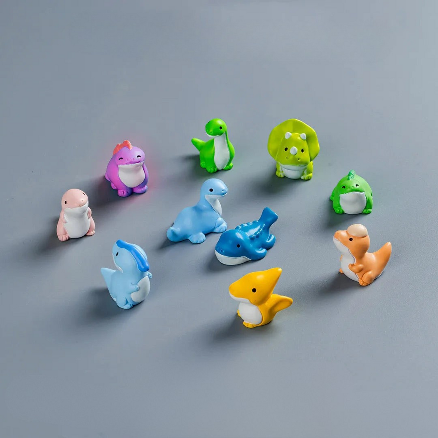 Mini Dinosaur Figurine Set – 10pcs Cute Cartoon Dino Desk Decor & Mini Landscape Toys
