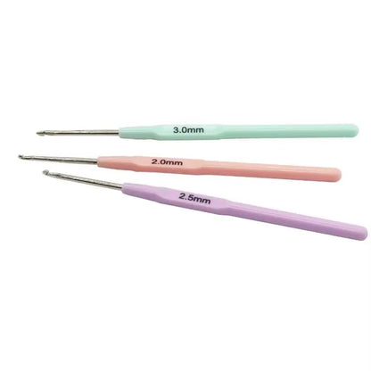 3‑Pack Crochet Hook Set – Soft-Grip Plastic Handles, Perfect for DIY Crafts & Gifts - Pastel Colours