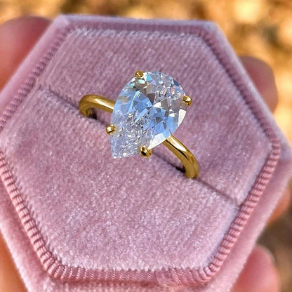 925 Sterling Silver / Golden Ring with Pear Shape Zircon Gemstone – Womens Elegant Engagement Wedding Promise Band