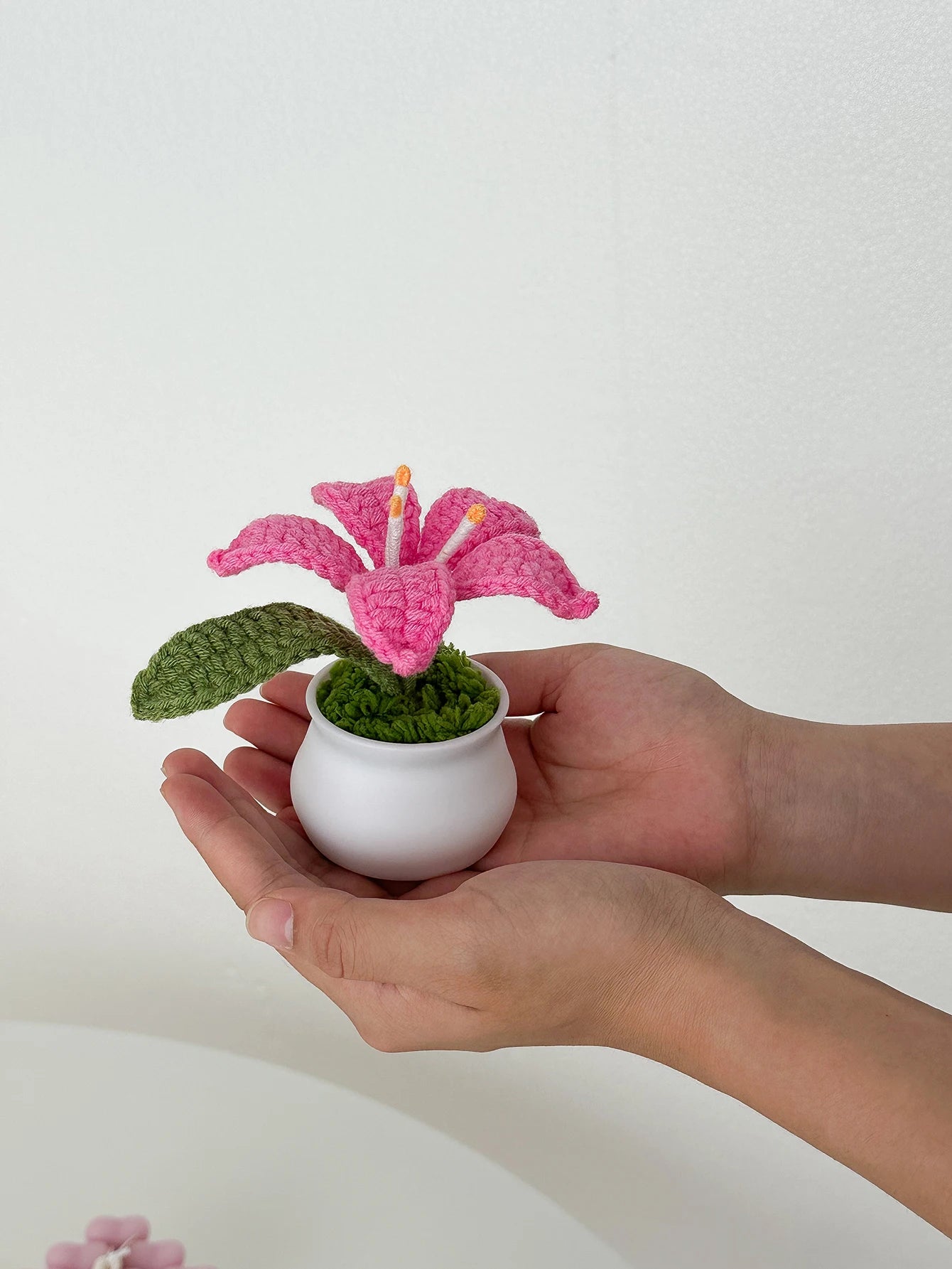 Knitted Crochet Lily Flower Potted Woven Flowers Pot Gift